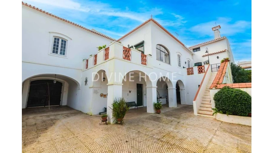 Moradia T6 para Venda em Santo Agostinho e São João Baptista e Santo Amador Foto 9