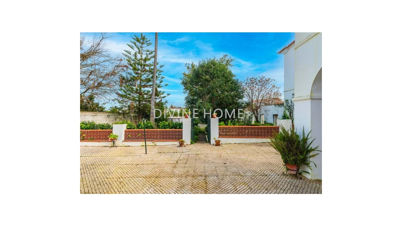 Moradia T6 para Venda em Santo Agostinho e São João Baptista e Santo Amador Foto 15