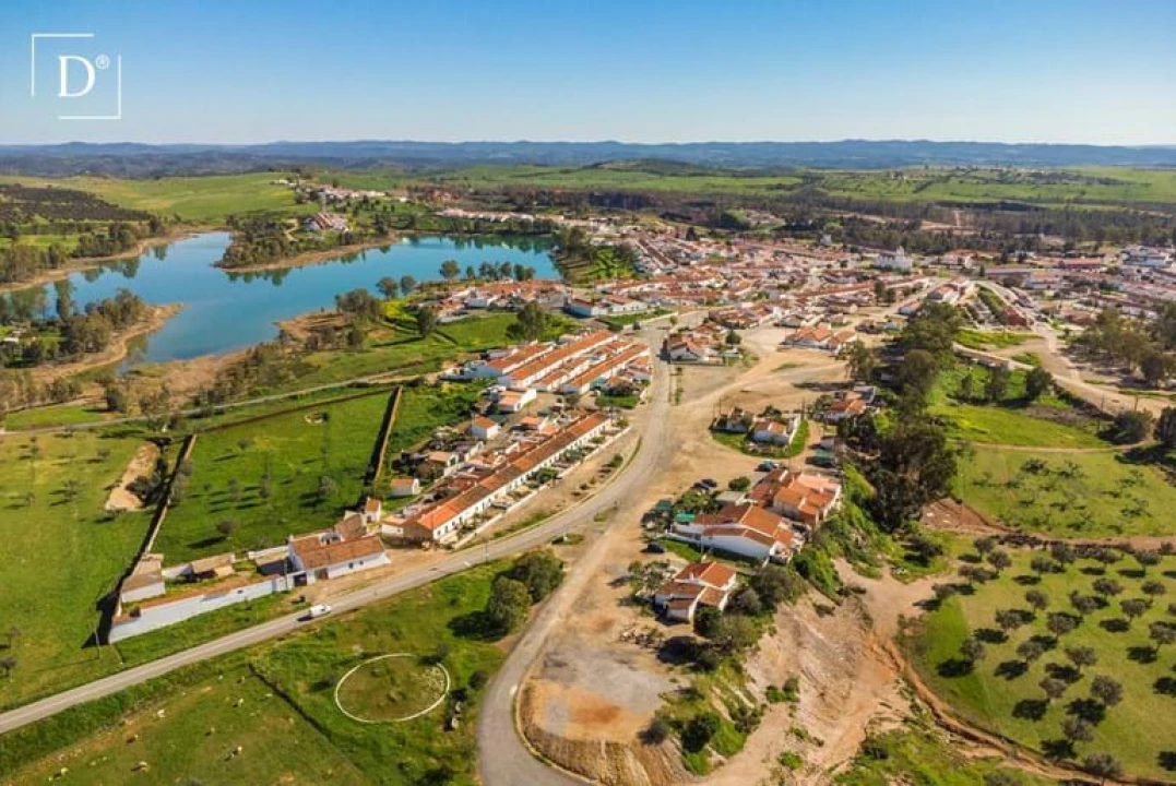 Moradia T6 para Venda em Mertola Foto 1