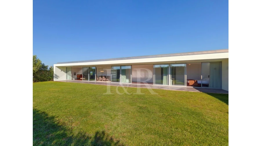 Moradia T4 para Venda em Vau Foto 4