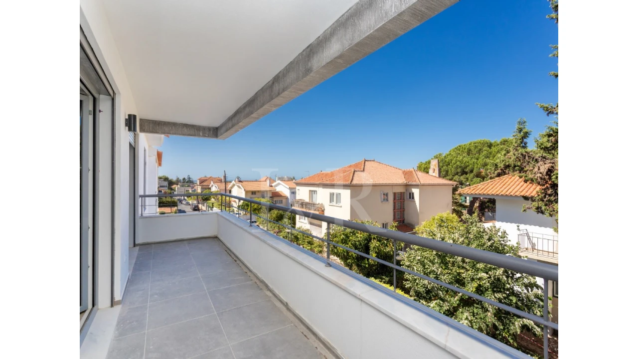 Apartamento T3 para Venda em Carcavelos e Parede Foto 2