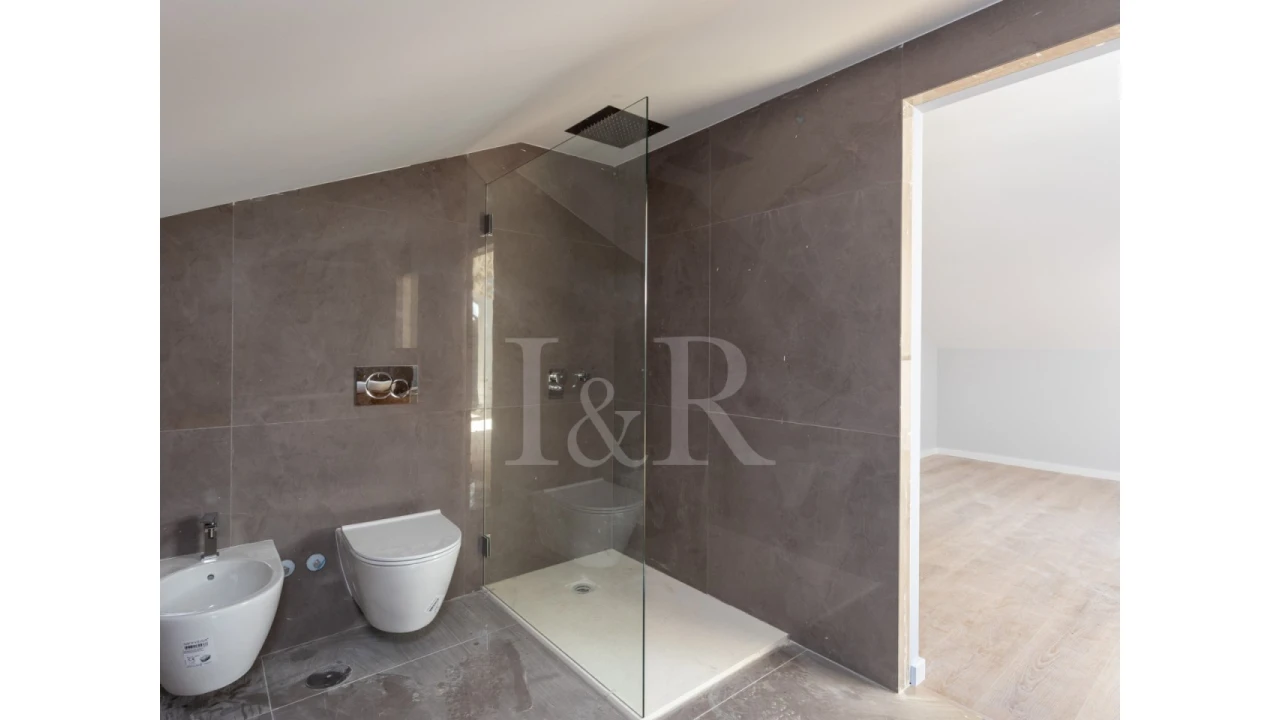 Apartamento T3 para Venda em Carcavelos e Parede Foto 8