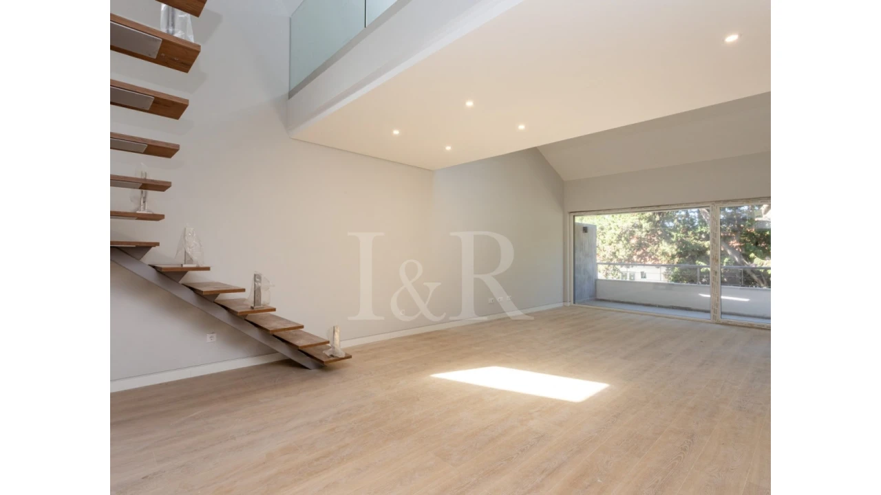 Apartamento T3 para Venda em Carcavelos e Parede Foto 1