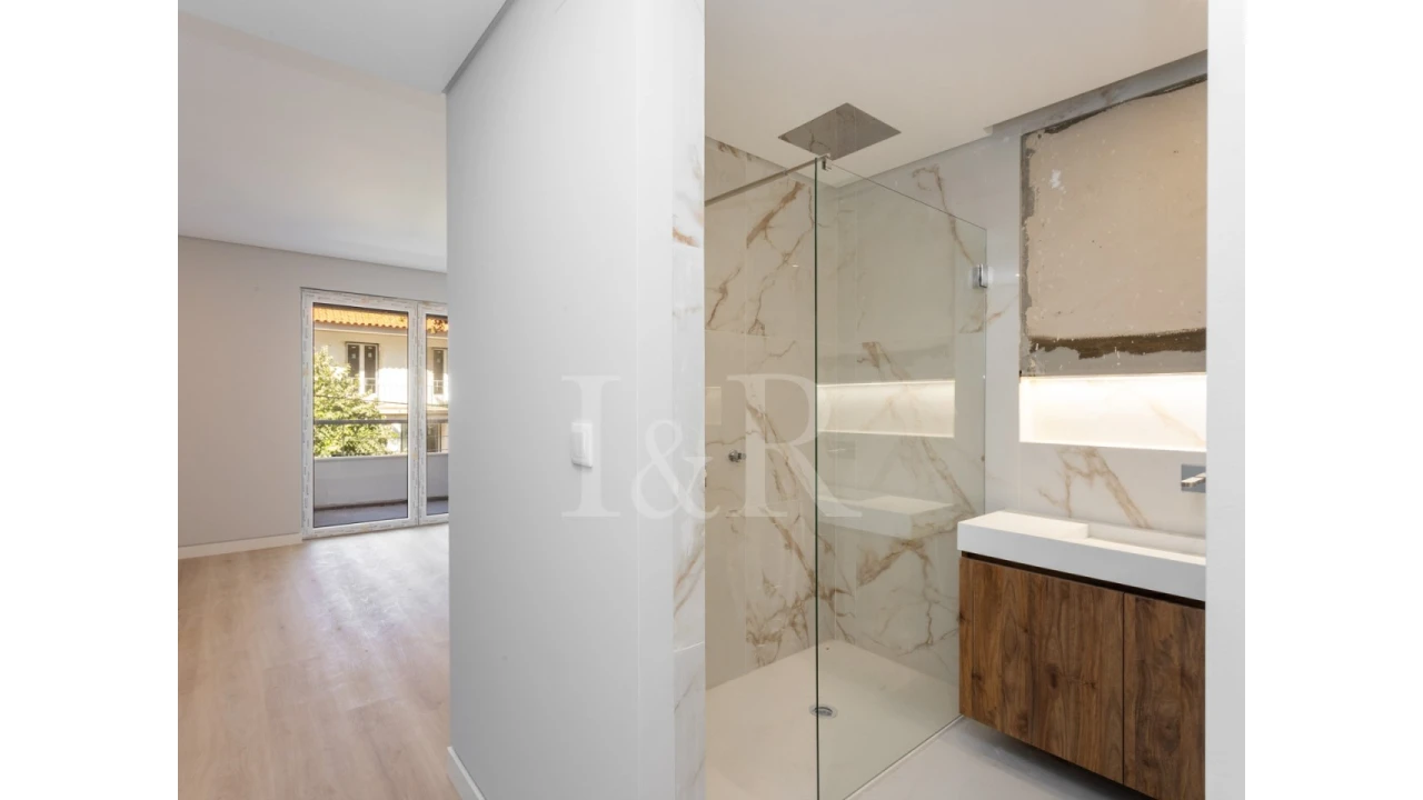 Apartamento T3 para Venda em Carcavelos e Parede Foto 15