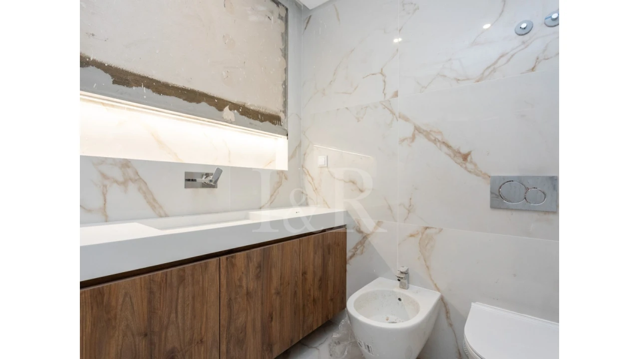 Apartamento T3 para Venda em Carcavelos e Parede Foto 18