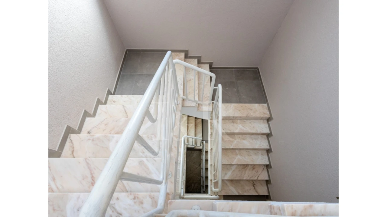 Apartamento T3 para Venda em Carcavelos e Parede Foto 28