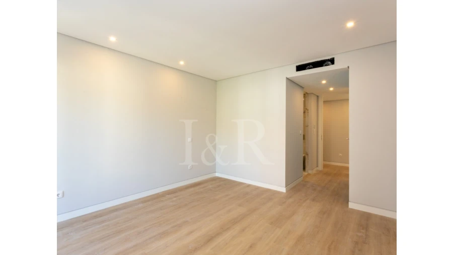 Apartamento T3 para Venda em Carcavelos e Parede Foto 13