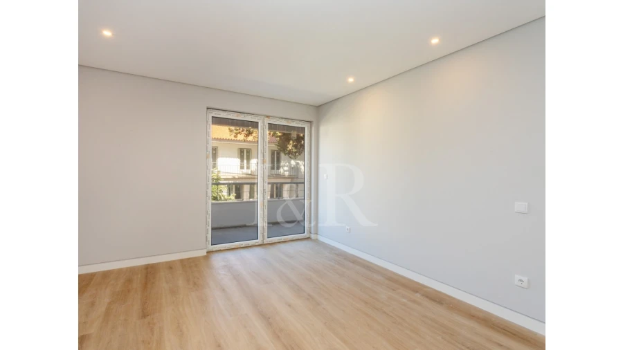 Apartamento T3 para Venda em Carcavelos e Parede Foto 14