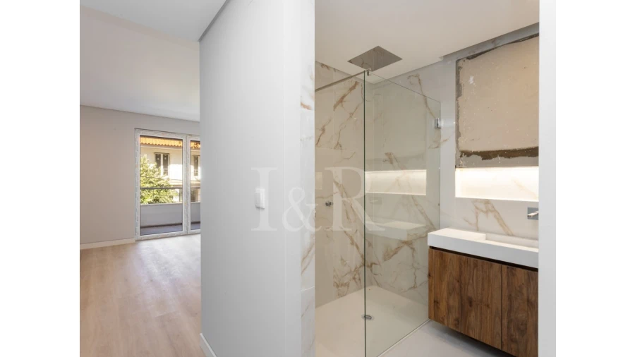 Apartamento T3 para Venda em Carcavelos e Parede Foto 15