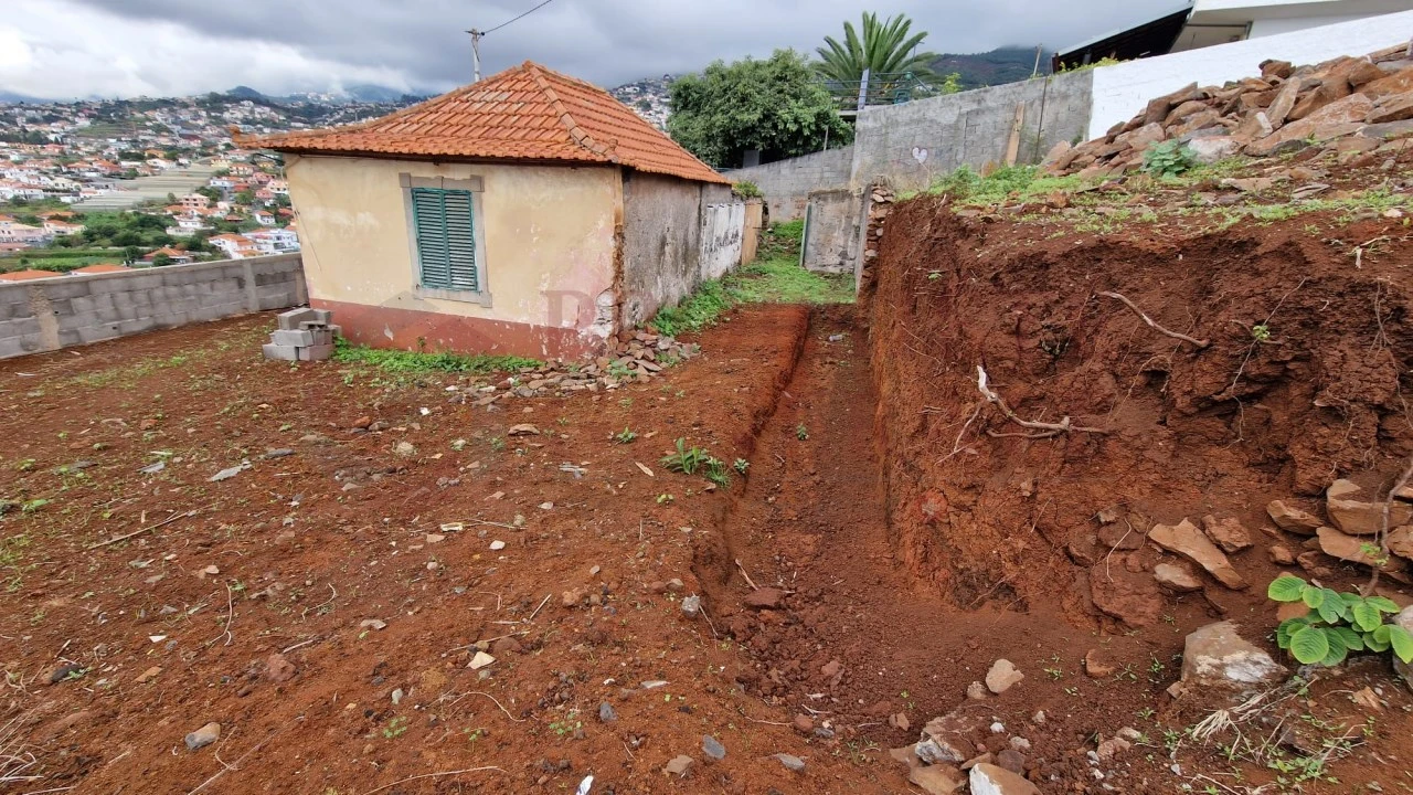 Moradia T3 para Venda em São Roque Foto 3