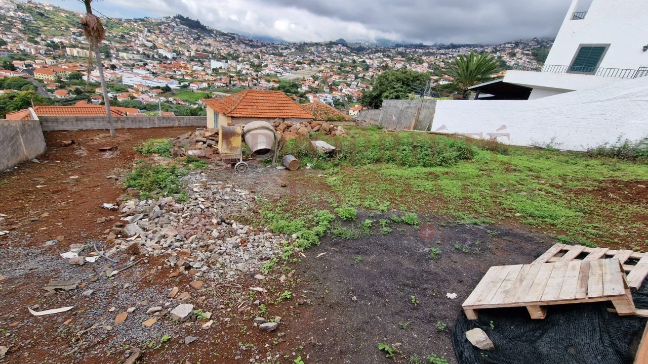 Moradia T3 para Venda em São Roque Foto 5