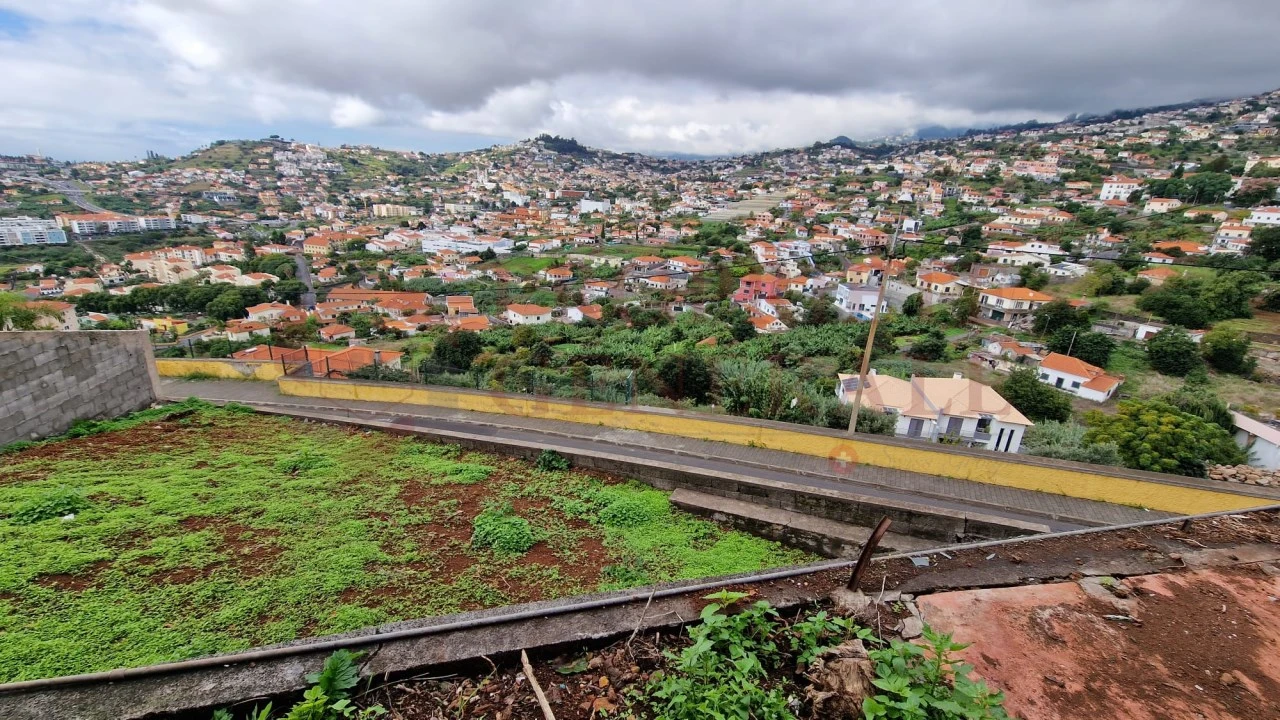 Moradia T3 para Venda em São Roque Foto 10