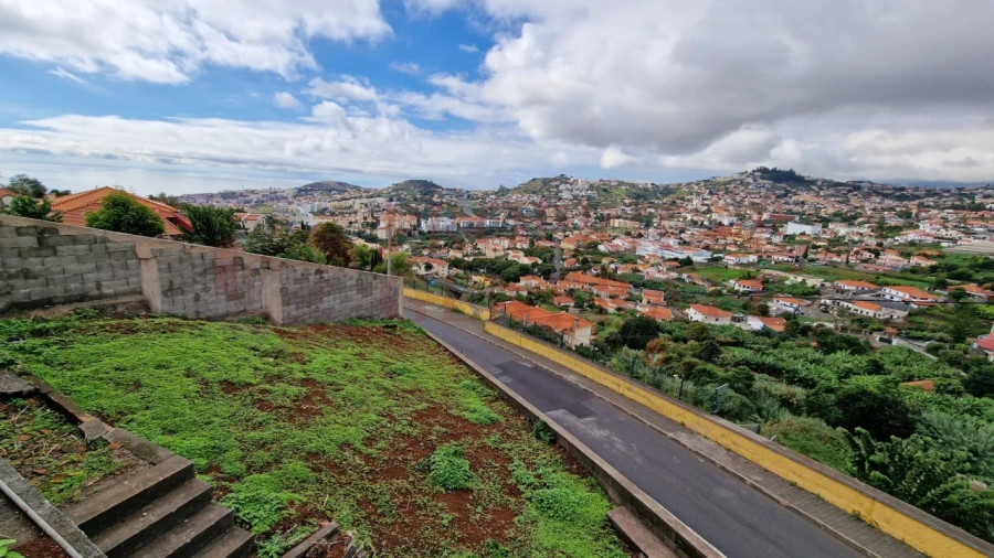 Moradia T3 para Venda em São Roque Foto 12