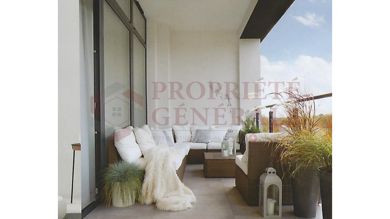 Apartamento T1 para Venda em Quelfes Foto 1