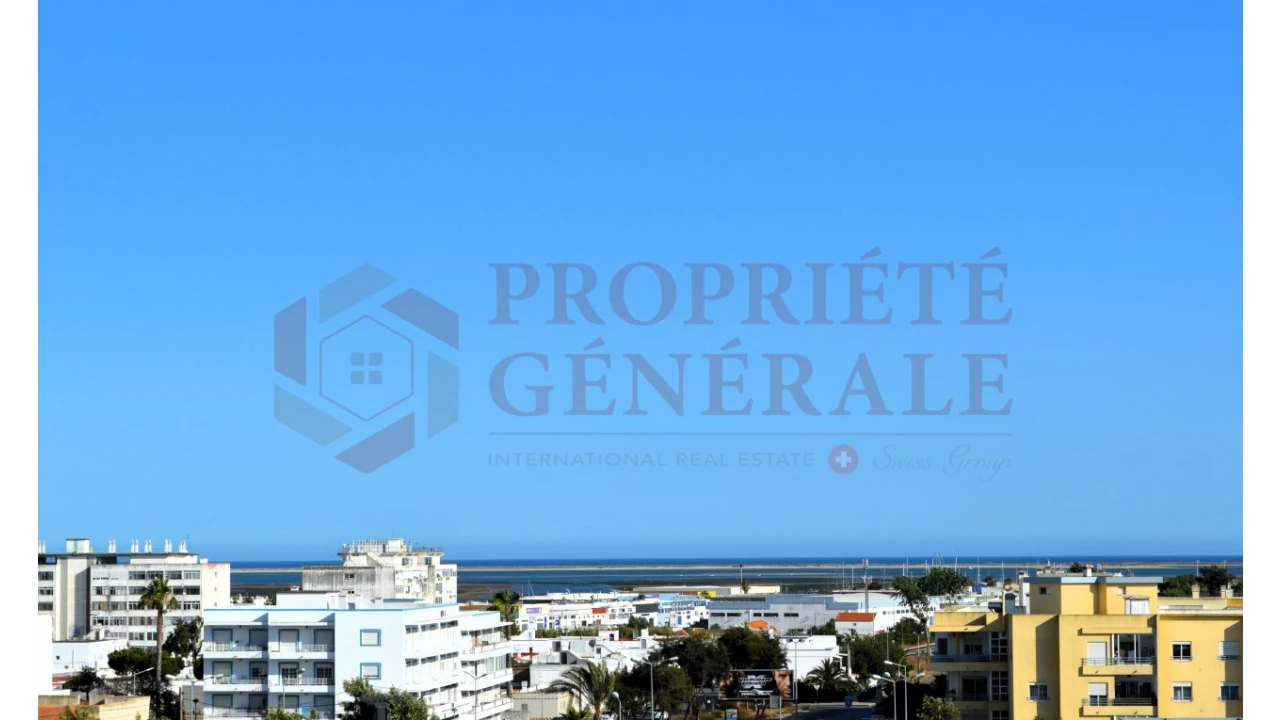 Apartamento T1 para Venda em Quelfes Foto 13