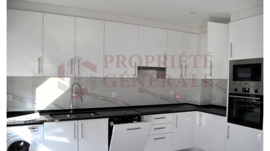 Apartamento T1 para Venda em Quelfes Foto 2