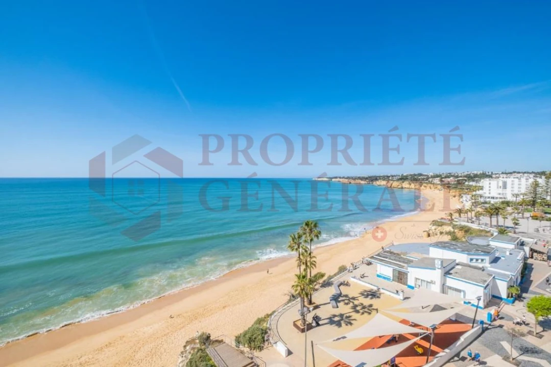 Moradia T3 para Venda em Armação de Pera Foto 1