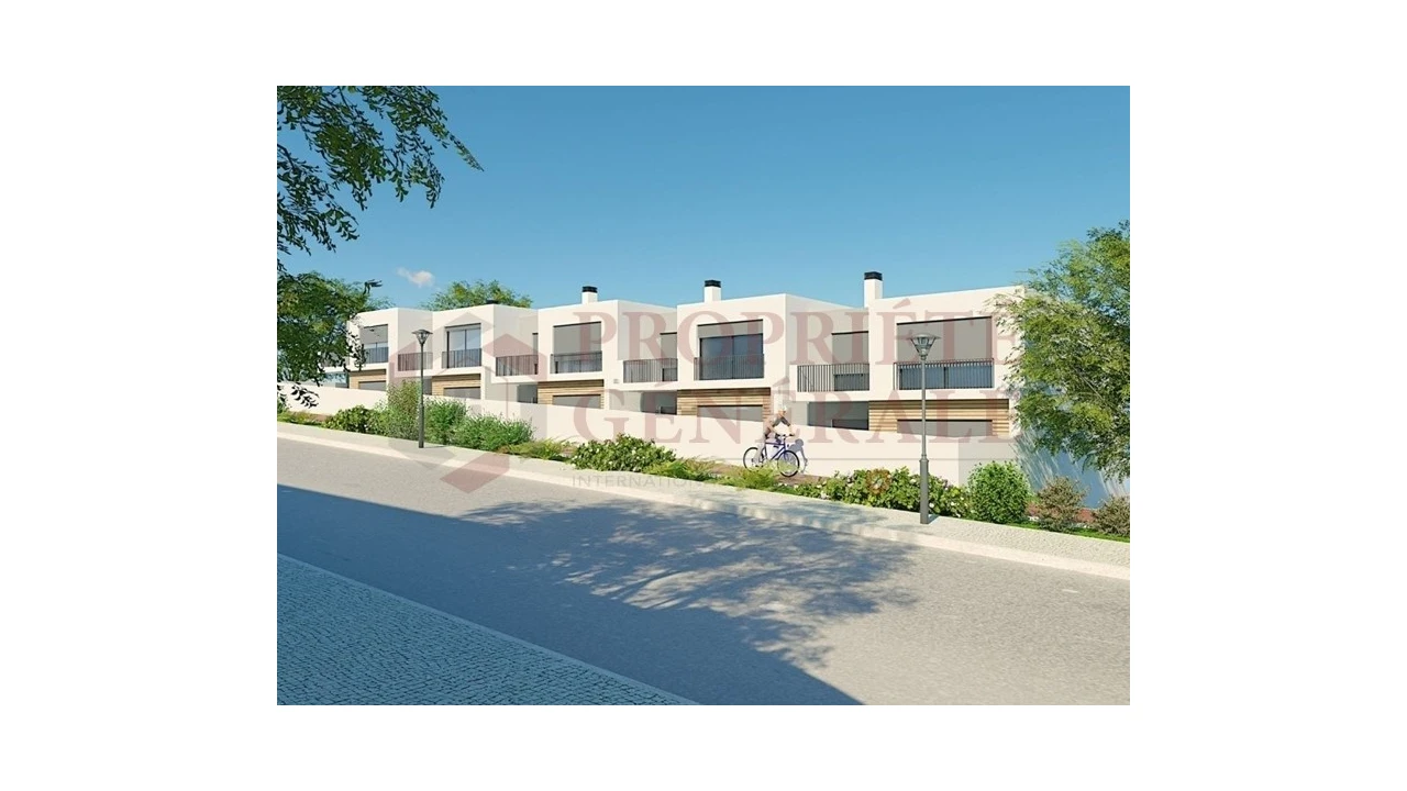 Moradia T3 para Venda em Armação de Pera Foto 4