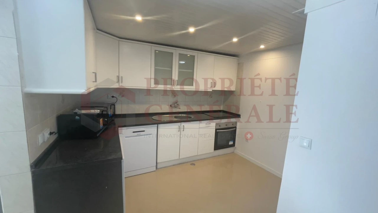 Moradia T9 para Venda em Ajuda Foto 1