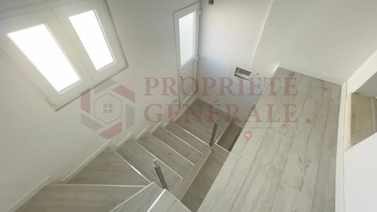 Moradia T9 para Venda em Ajuda Foto 16