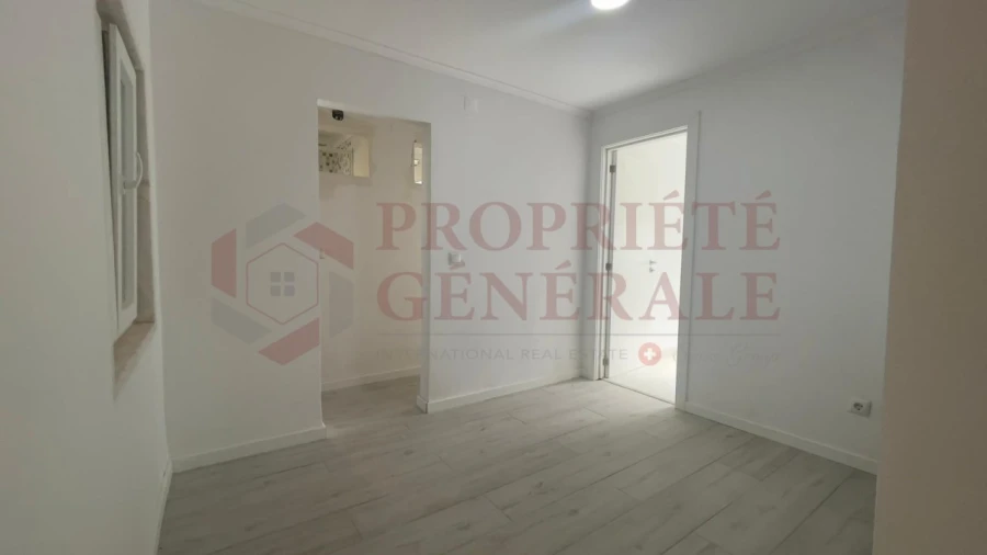 Moradia T9 para Venda em Ajuda Foto 36