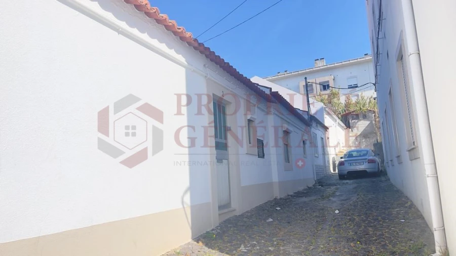 Moradia T9 para Venda em Ajuda Foto 39