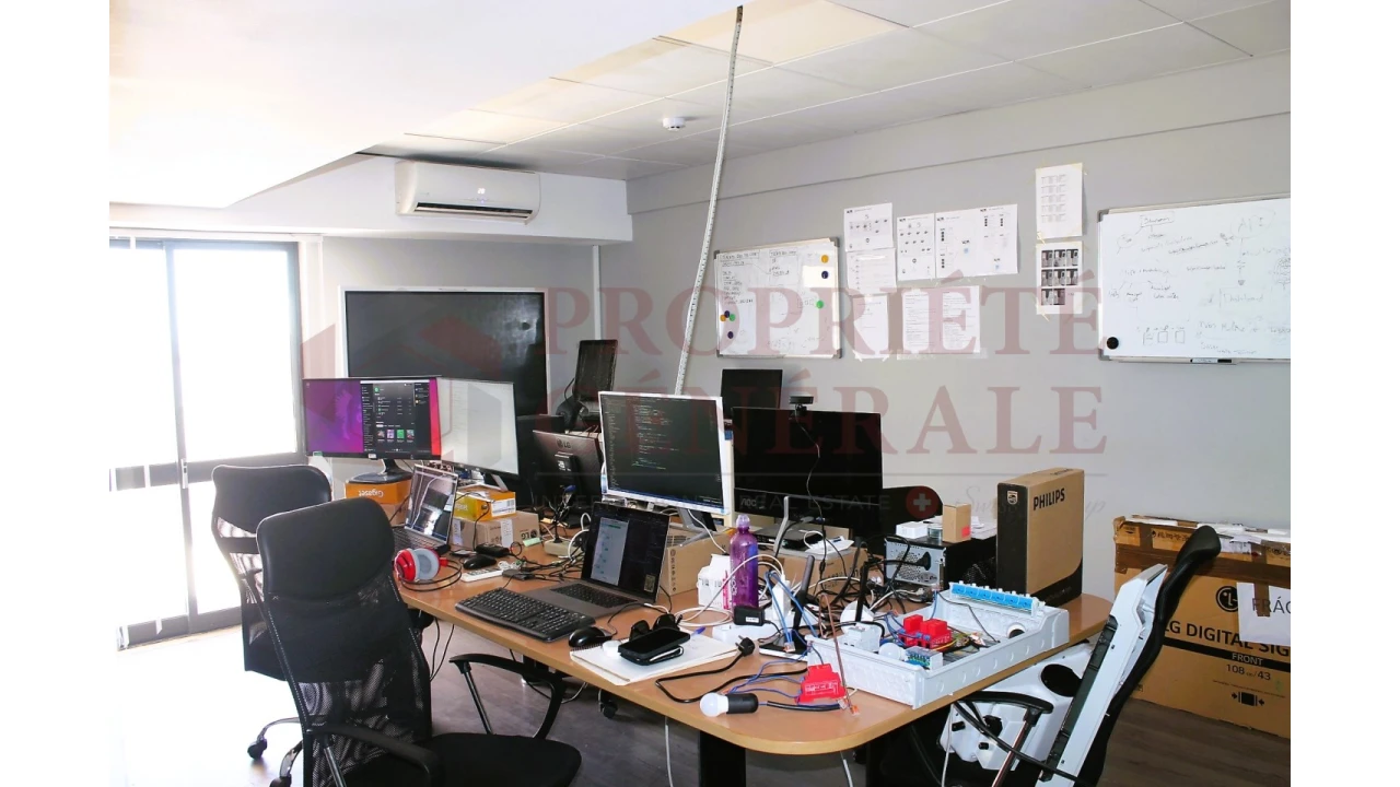 Escritório para Venda em Faro (Sé e São Pedro) Foto 38