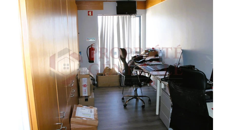 Escritório para Venda em Faro (Sé e São Pedro) Foto 20