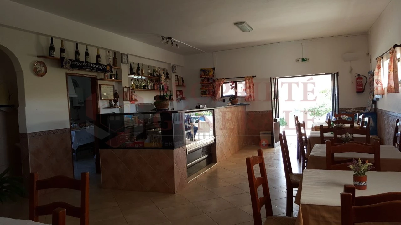 Moradia T3 para Venda em Tavira (Santa Maria e Santiago) Foto 8