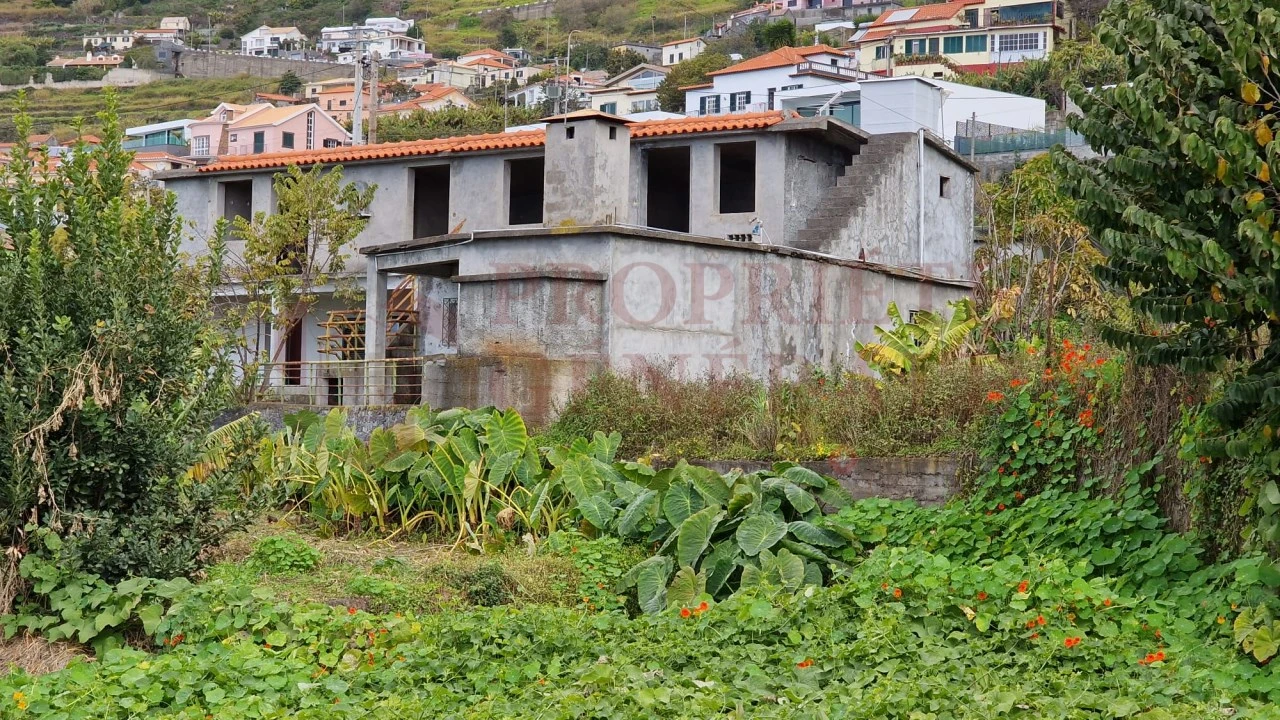 Moradia T2 para Venda em Estreito da Calheta Foto 5