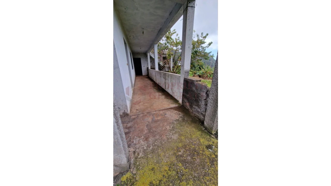 Moradia T2 para Venda em Estreito da Calheta Foto 11