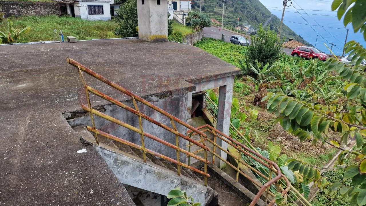 Moradia T2 para Venda em Estreito da Calheta Foto 22