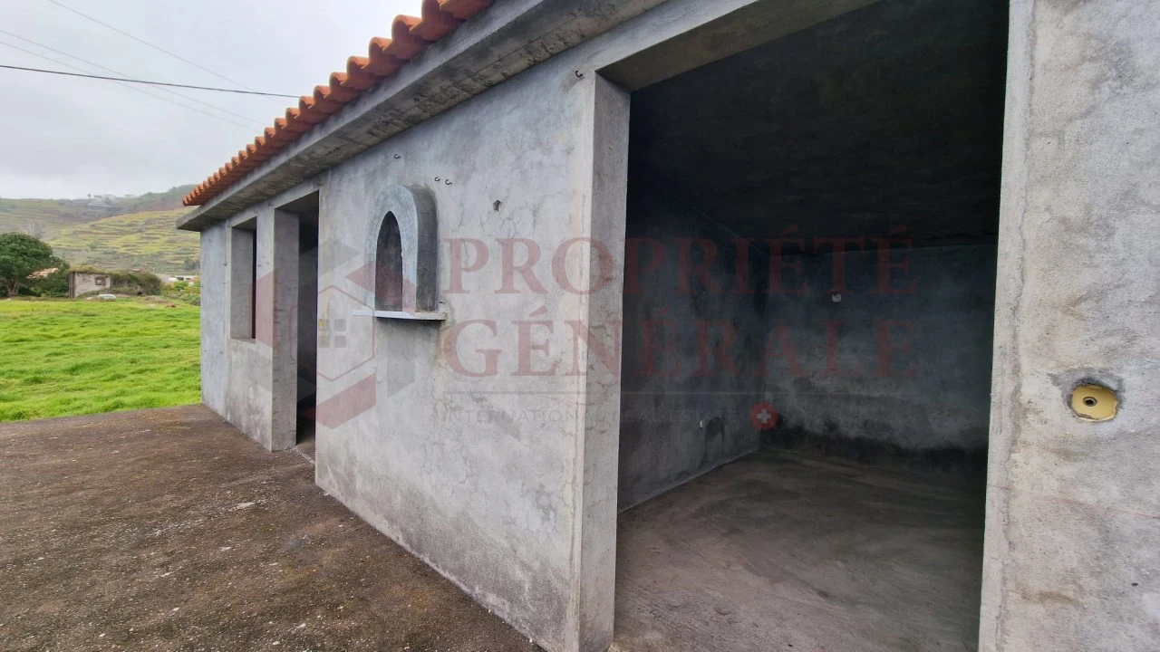 Moradia T2 para Venda em Estreito da Calheta Foto 25