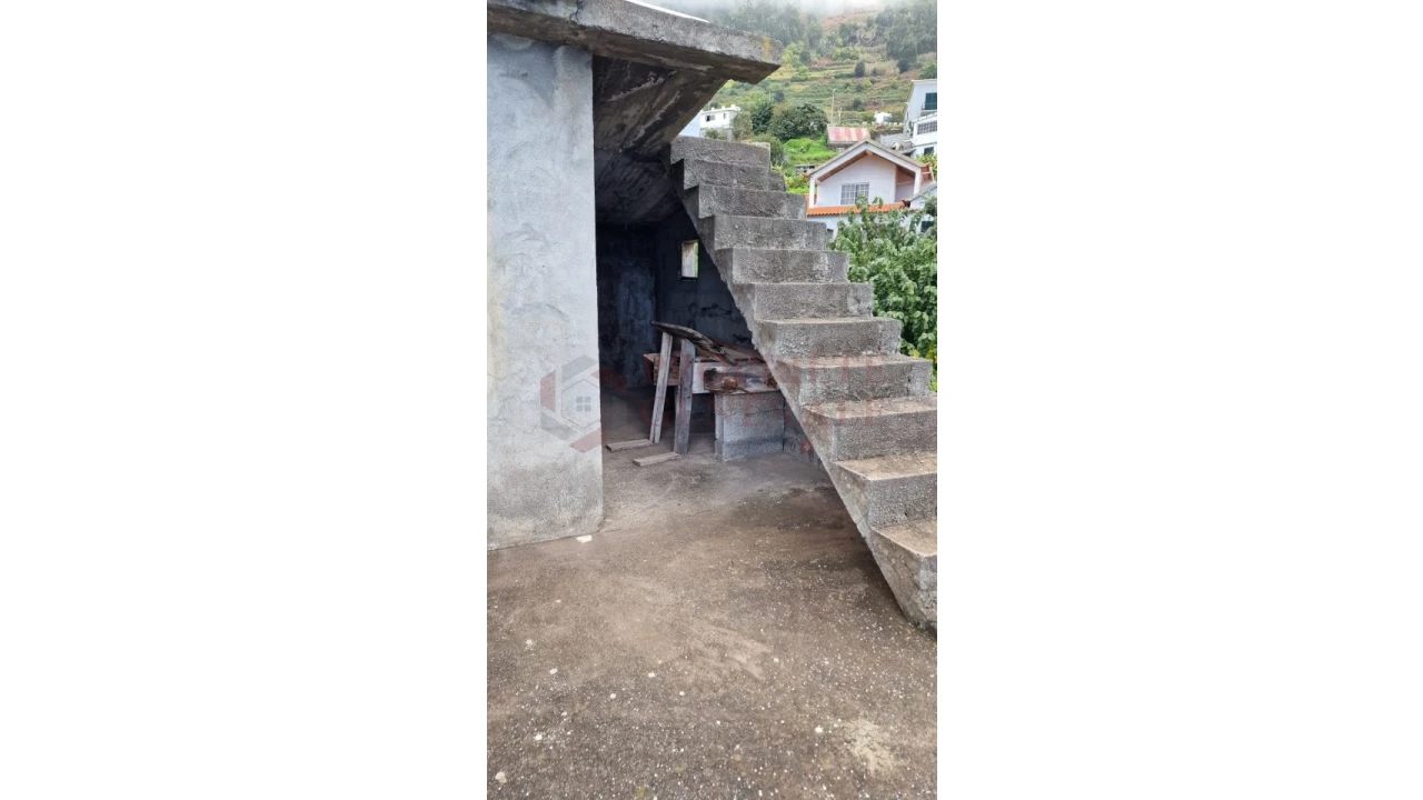 Moradia T2 para Venda em Estreito da Calheta Foto 30