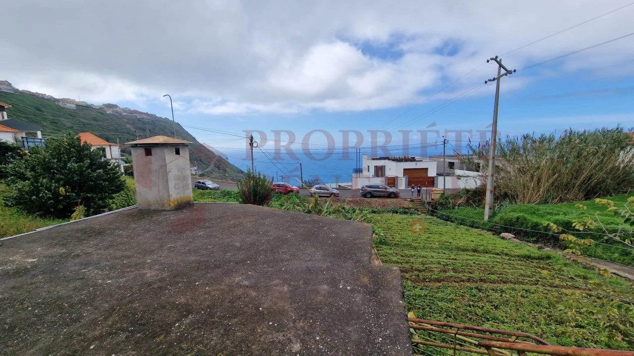 Moradia T2 para Venda em Estreito da Calheta Foto 31