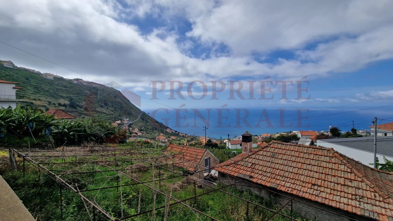 Moradia T2 para Venda em Estreito da Calheta Foto 32