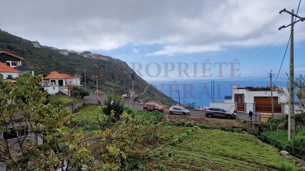 Moradia T2 para Venda em Estreito da Calheta Foto 33