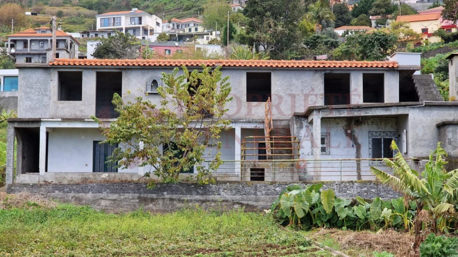 Moradia T2 para Venda em Estreito da Calheta Foto 9