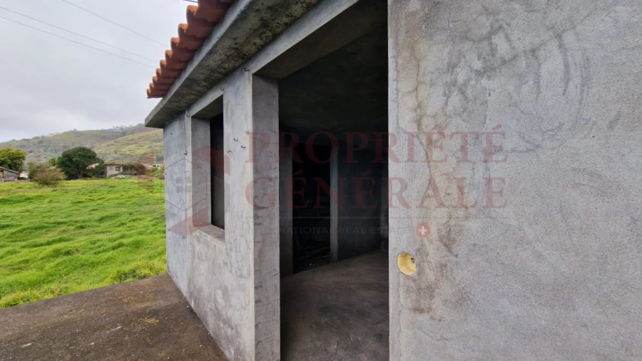 Moradia T2 para Venda em Estreito da Calheta Foto 26