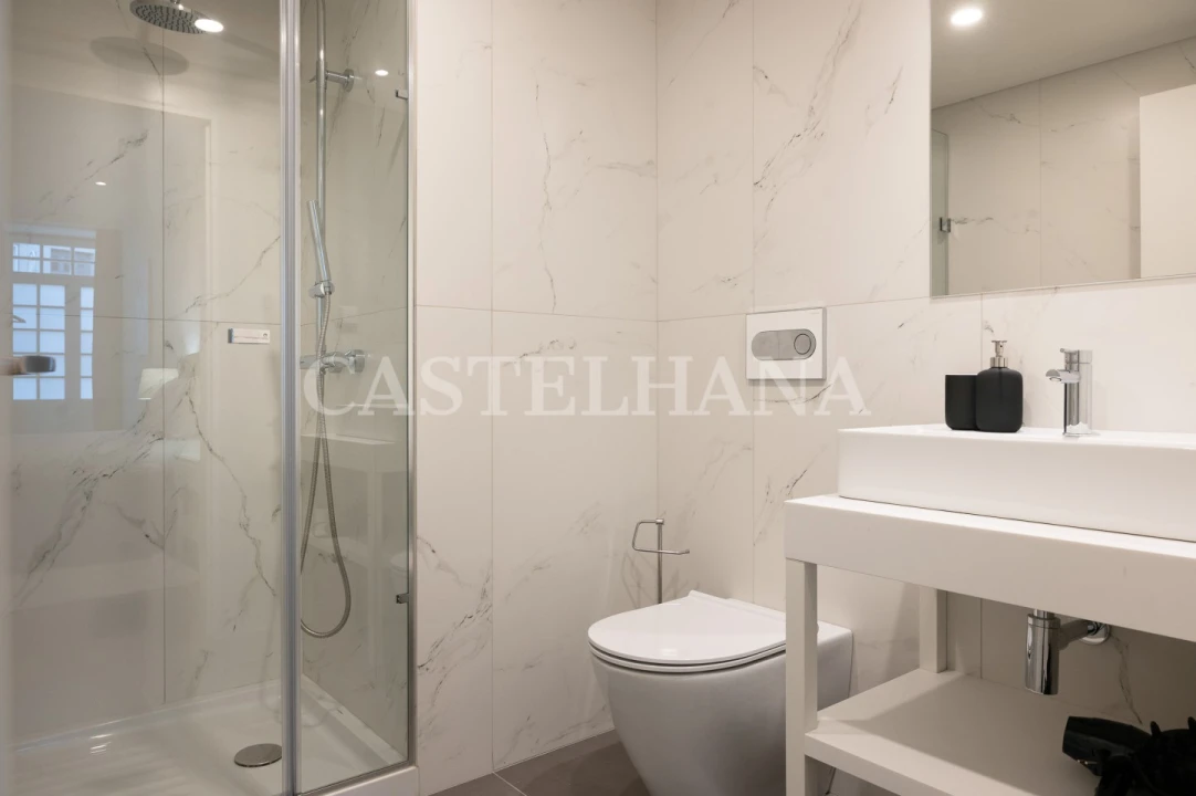 Apartamento T2 para Venda em Cedofeita, Santo Ildefonso, Sé, Miragaia, São Nicolau e Vitória Foto 10