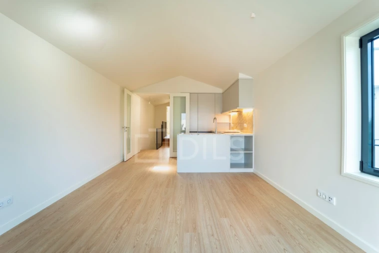 Apartamento T2 para Venda em Lordelo do Ouro e Massarelos Foto 5
