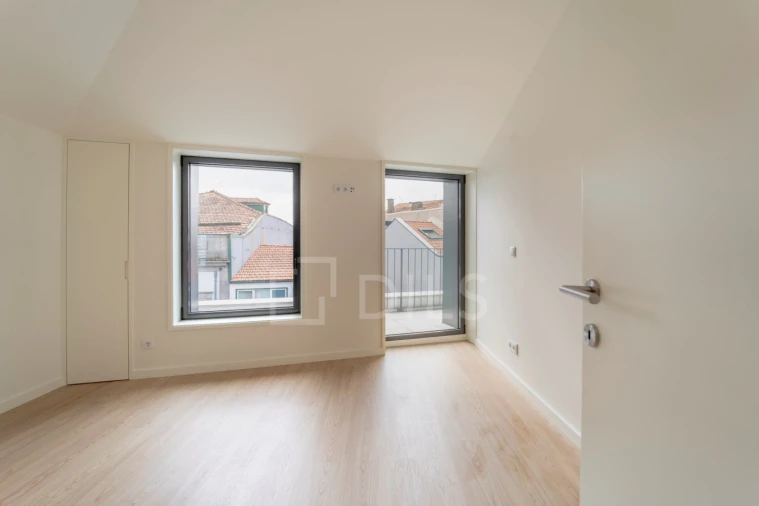 Apartamento T2 para Venda em Lordelo do Ouro e Massarelos Foto 6