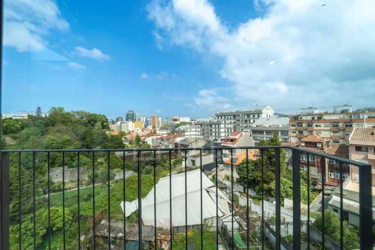 Apartamento T2 para Venda em Lordelo do Ouro e Massarelos Foto 9