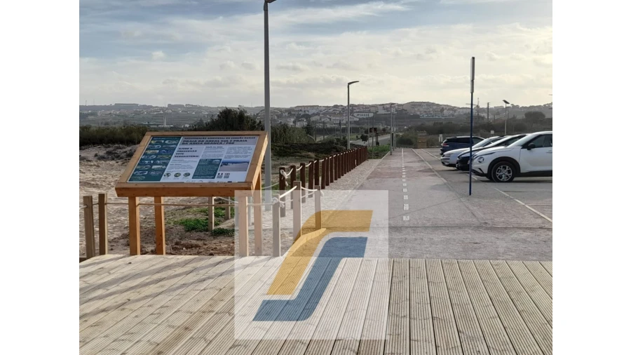 Terreno para Venda em Lourinhã e Atalaia Foto 15