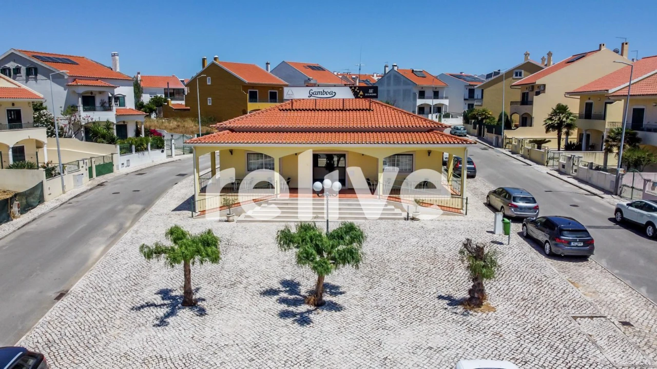 Loja para Venda em Carregado e Cadafais Foto 3