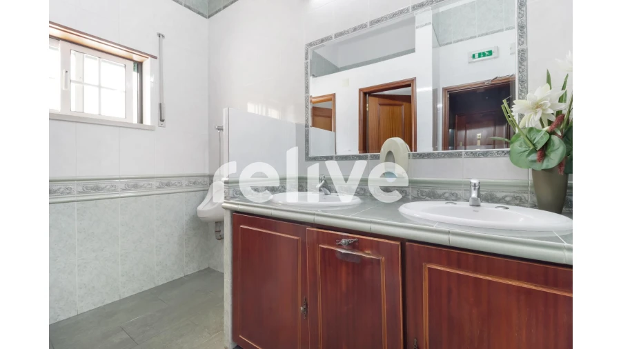 Loja para Venda em Carregado e Cadafais Foto 21