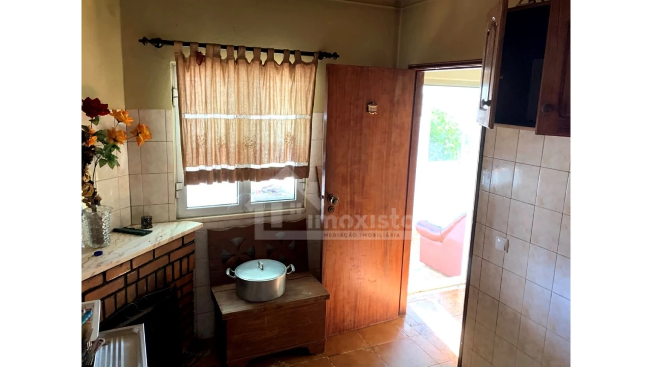 Moradia T3 para Venda em Castanheira de Pêra e Coentral Foto 7