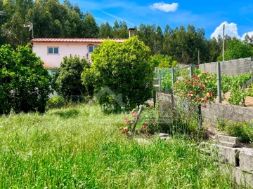 Moradia T3 para Venda em Castanheira de Pêra e Coentral