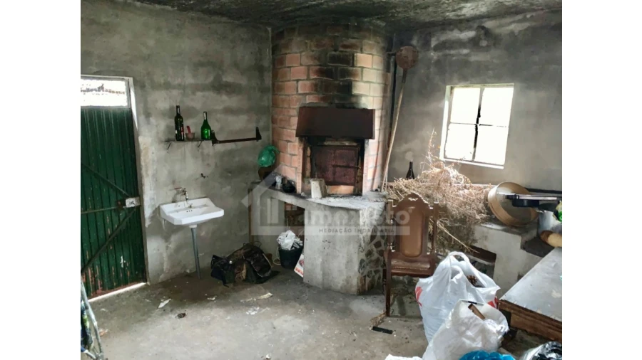 Moradia T3 para Venda em Castanheira de Pêra e Coentral Foto 17