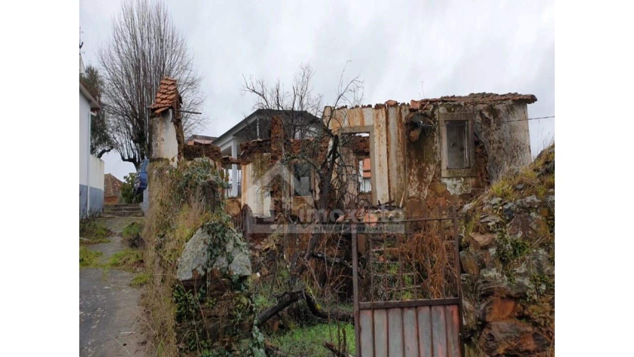 Terreno para Venda em Castanheira de Pêra e Coentral Foto 7